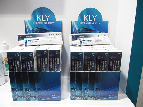 リドカイン非含有の潤滑補助剤「KLY滅菌潤滑ジェリー」