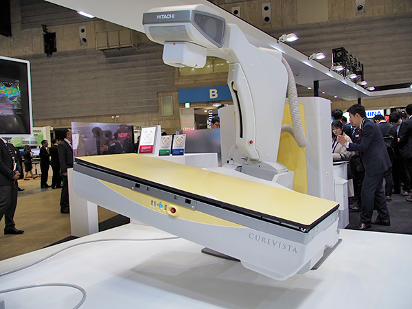 汎用X線透視診断装置のプレミアム機「CUREVISTA」