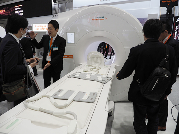 “BioMatrix Technology”搭載の3T MRI「MAGNETOM Lumina」