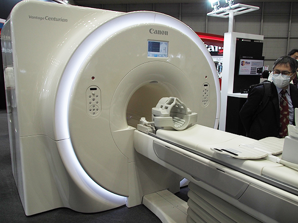 DLR-MRIを可能にするフラッグシップの3テスラMRIの「Vantage Centurian」