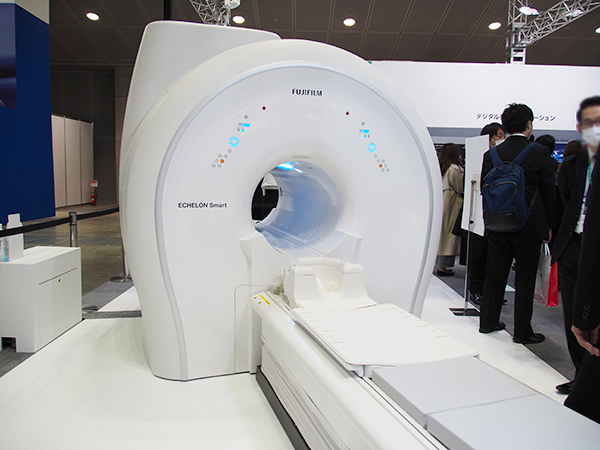 バージョンアップした1.5T超電導MRI装置「ECHELON Smart Plus」