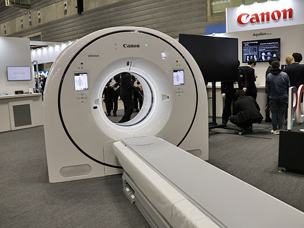 国産初のフォトンカウンティングCT「Ultimion」