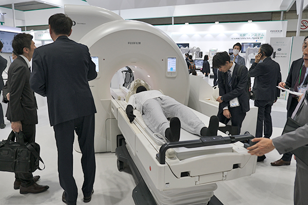 完全ヘリウムレスを実現した「ECHELON Synergy ZeroHelium」をアピール