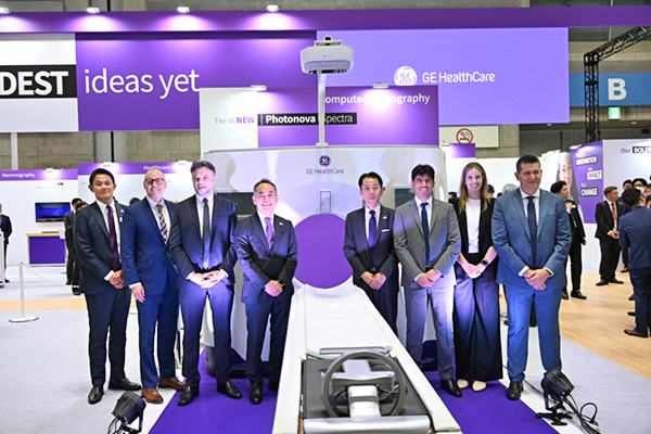 独自のディープシリコン検出器を採用した「Photonova Spectra」