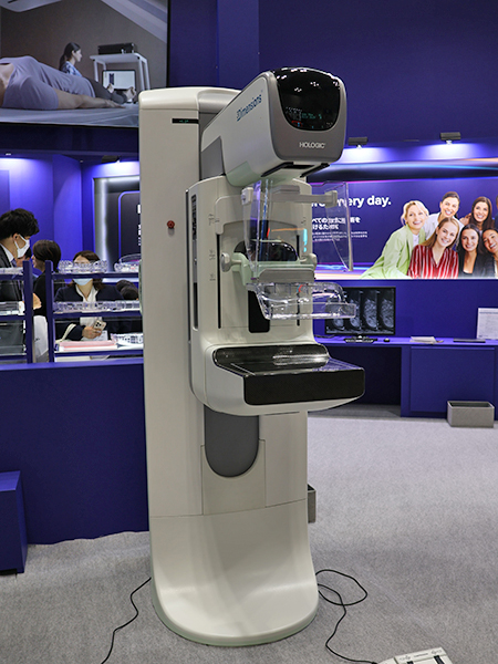デジタルマンモグラフィのハイグレードモデル「3Dimensions」