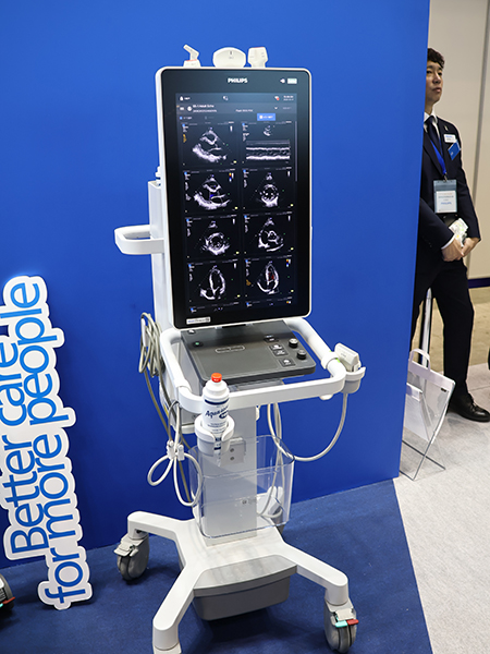シンプルな操作性が特長の超音波診断装置「Flash 5100 POC」