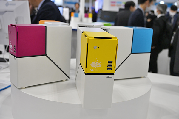 各種のクラウドサービスを利用するための専用アプライアンス「NOBORI-CUBE」