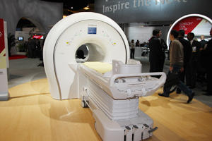 ワイドボア3T MRI「TRILLIUM OVAL」