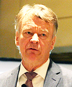 Hermann Requardt 氏