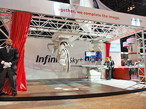 米国では初の展示となった血管撮影装置「Infinix-i Sky +（日本では Infinix Celeve-i INFX-8000C）」