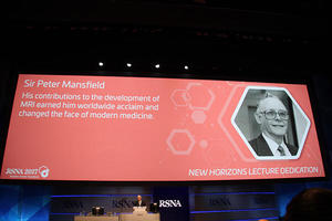 Sir Peter Mansfield, PhD.の功績が称えられた。