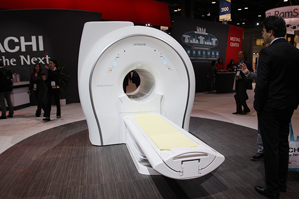 RSNA初展示となった1.5T MRI「ECHELON Smart」