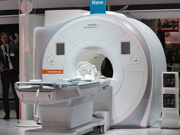 心臓MRIに強い「MAGNETOM Sola」（日本国内薬機法未承認）
