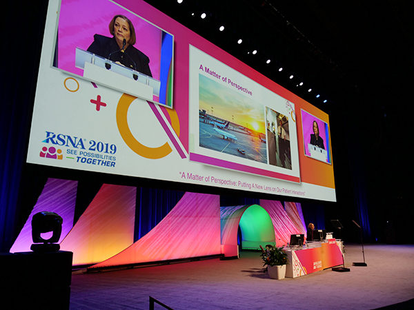 President's Address and Opening Sessionが行われたArie Crown Theater（写真はRSNA 2019）