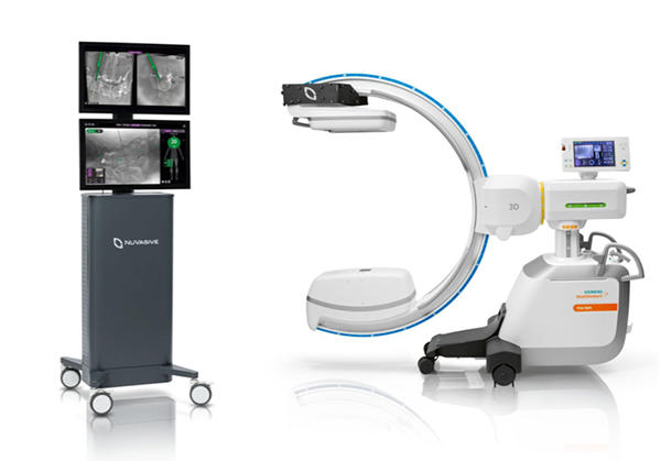 ナビゲーションシステムとの連携をアピールした「Cios Spin」（右）