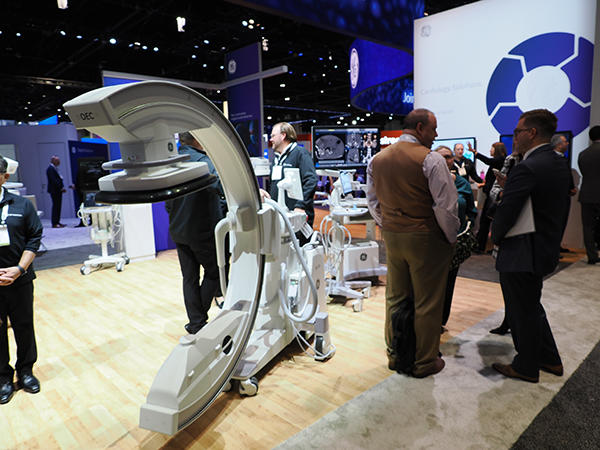 脊椎以外の適応を拡大した「OEC 3D」