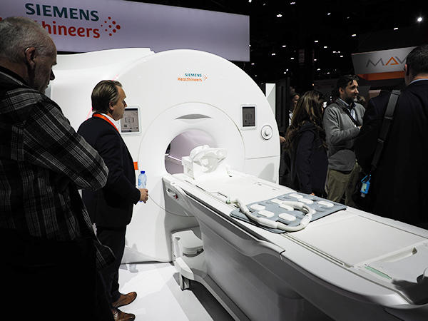 超高傾斜磁場強度を有する「MAGNETOM Cima.X」