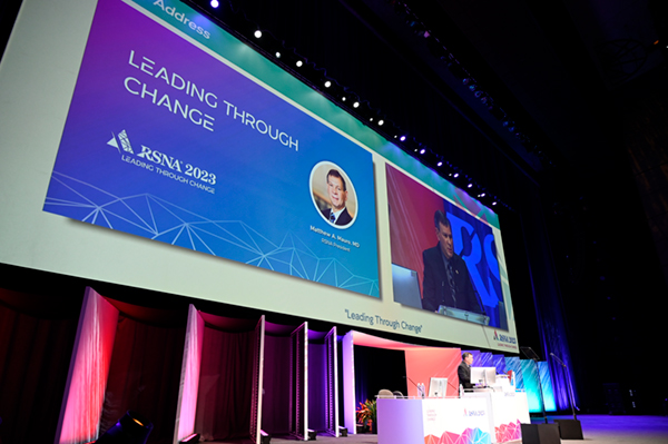 Mauro大会長は放射線医学が変化これまで変化を積極的に受け入れてきたことに言及