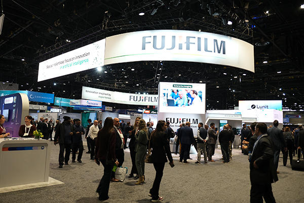 FUJIFILM Healthcare Americas Corporationブース