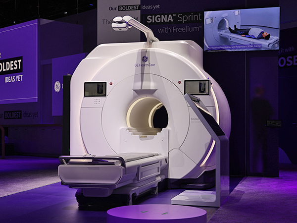 ヘリウムフリーマグネット技術「Freelium」の採用「SIGNA Sprint with Freelium」（薬機法未承認）