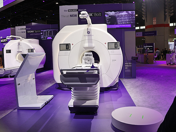「SIGNA One」搭載のハイパワーの3T MRI「SIGNA Bolt」（薬機法未承認）