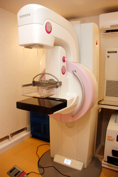 車両に搭載されたシーメンス社製の「MAMMOMAT Inspiration」