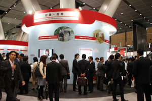 富士通フォーラムの展示会場ではヘルスケア領域のソリューションを紹介した。