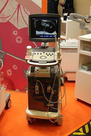 経腟用コンベックスプローブで220°の広視野を観察可能な 「SONOVISTA FX premium edition」