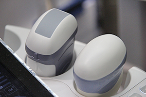 8000個の素子を格子状に配列した「Electoronic4Dプローブ」