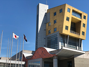 ユニークな外観が自慢の北九州国際会議場