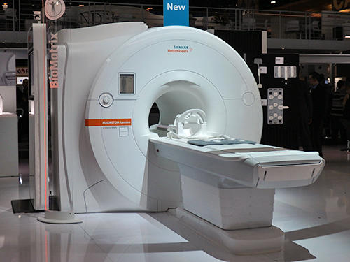 ハイエンドクラス3T MRI「MAGNETOM Lumina」