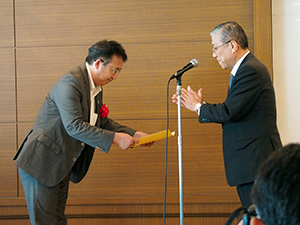 JIRA会長表彰では，個人12名・5グループが表彰された。