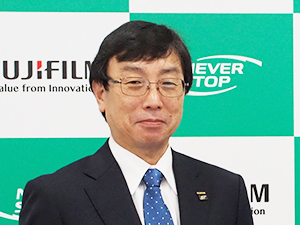 山本章雄 氏（富士フイルムヘルスケア）
