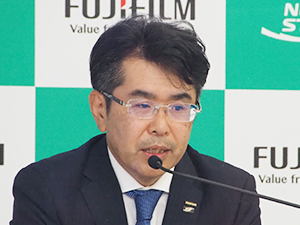 鍋田敏之氏（富士フイルム）