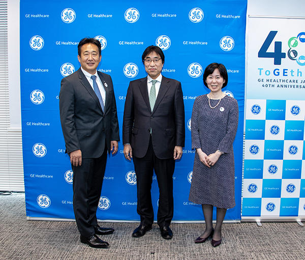 左から，多田荘一郎社長，陣崎雅弘氏，松葉香子氏（写真提供：GEヘルスケア・ジャパン）