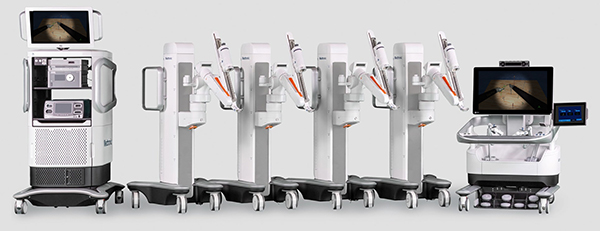 アームカート，サージョンコンソール，システムタワーで構成されるHugo手術支援ロボットシステム