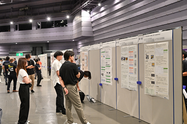 40題の応募があったポスター発表