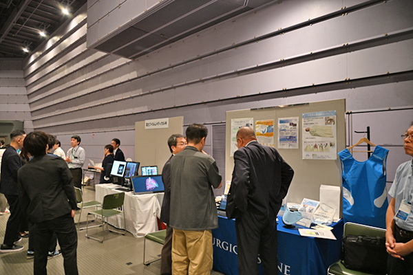 機器展示には11社が出展