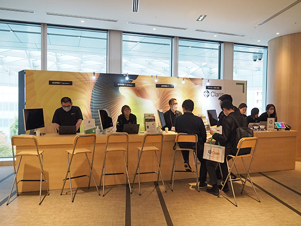 システム開発・導入の相談を受け付ける恒例のClaris Barも開店