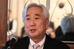 瀧口登志夫 会長