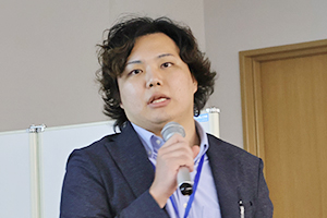 黒河　葵 氏（同）