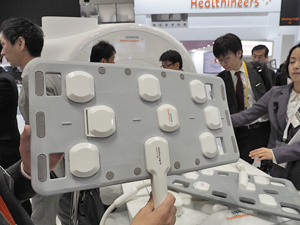 汎用性の高い18chコイル「UltraFlex」 汎用性の高い18chコイル「UltraFlex」